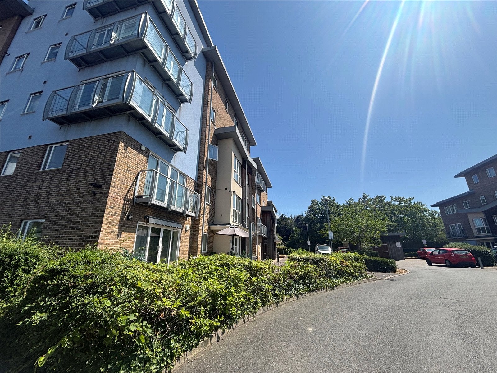 Flat Sundeala Close in Borough of Spelthorne