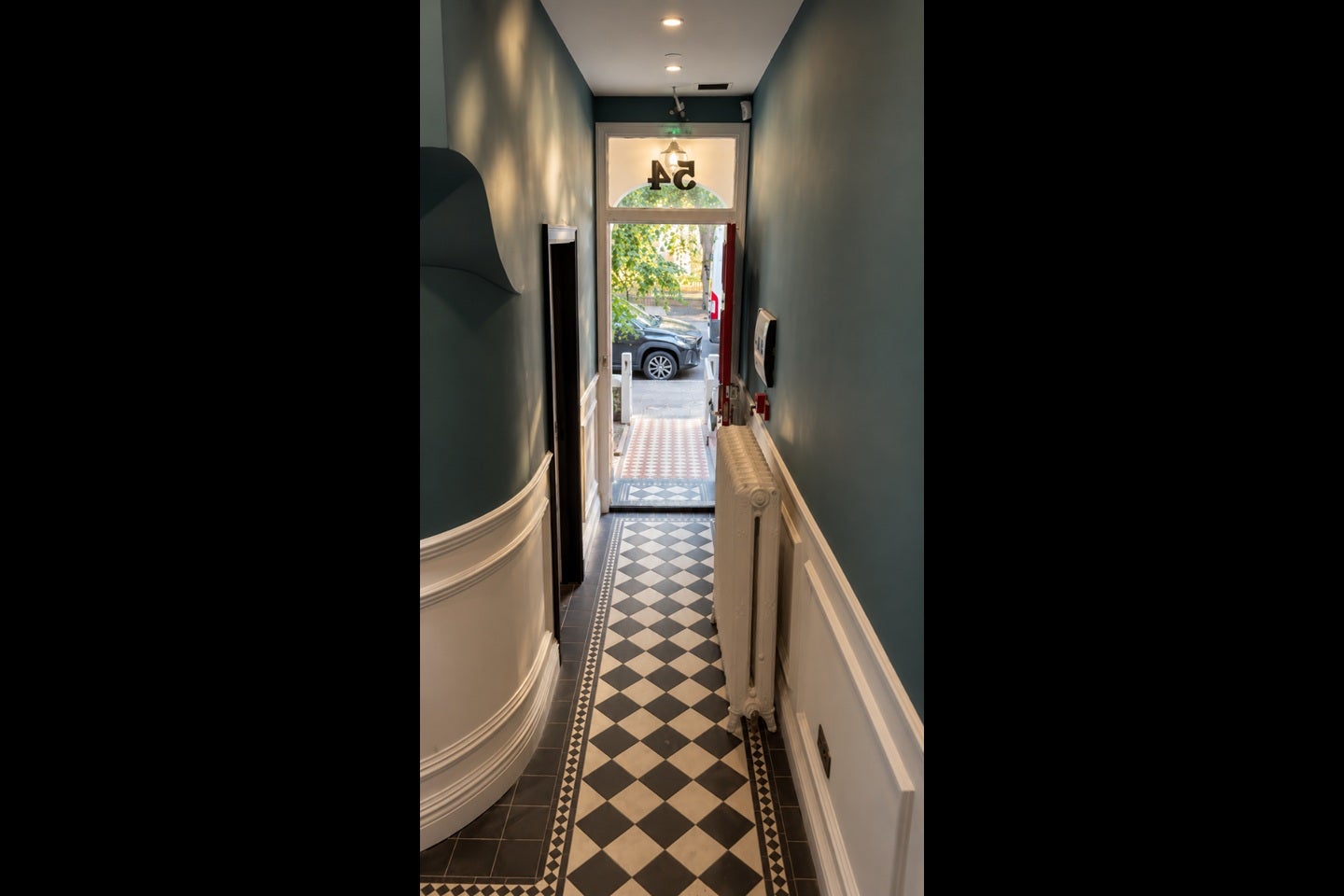 Room St. Nicholas Road in Greater London