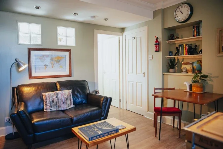 Flat Lanark Road in City of Edinburgh