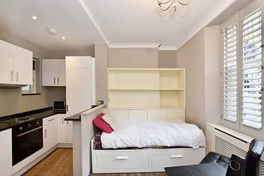 Flat Alderney Street in City of Westminster