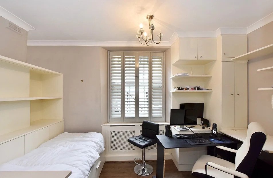 Flat Alderney Street in City of Westminster