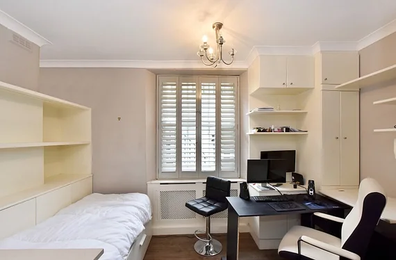 Flat Alderney Street in City of Westminster