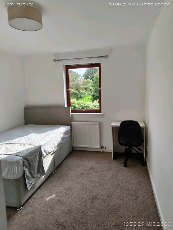 Room Springburn Road in Glasgow