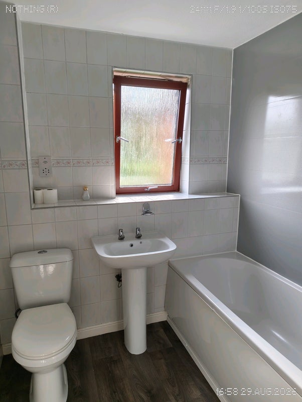 Room Springburn Road in Glasgow
