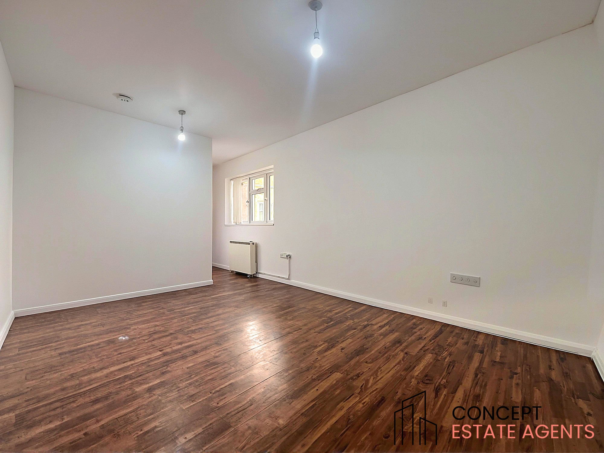 Flat Holborn Way in Greater London