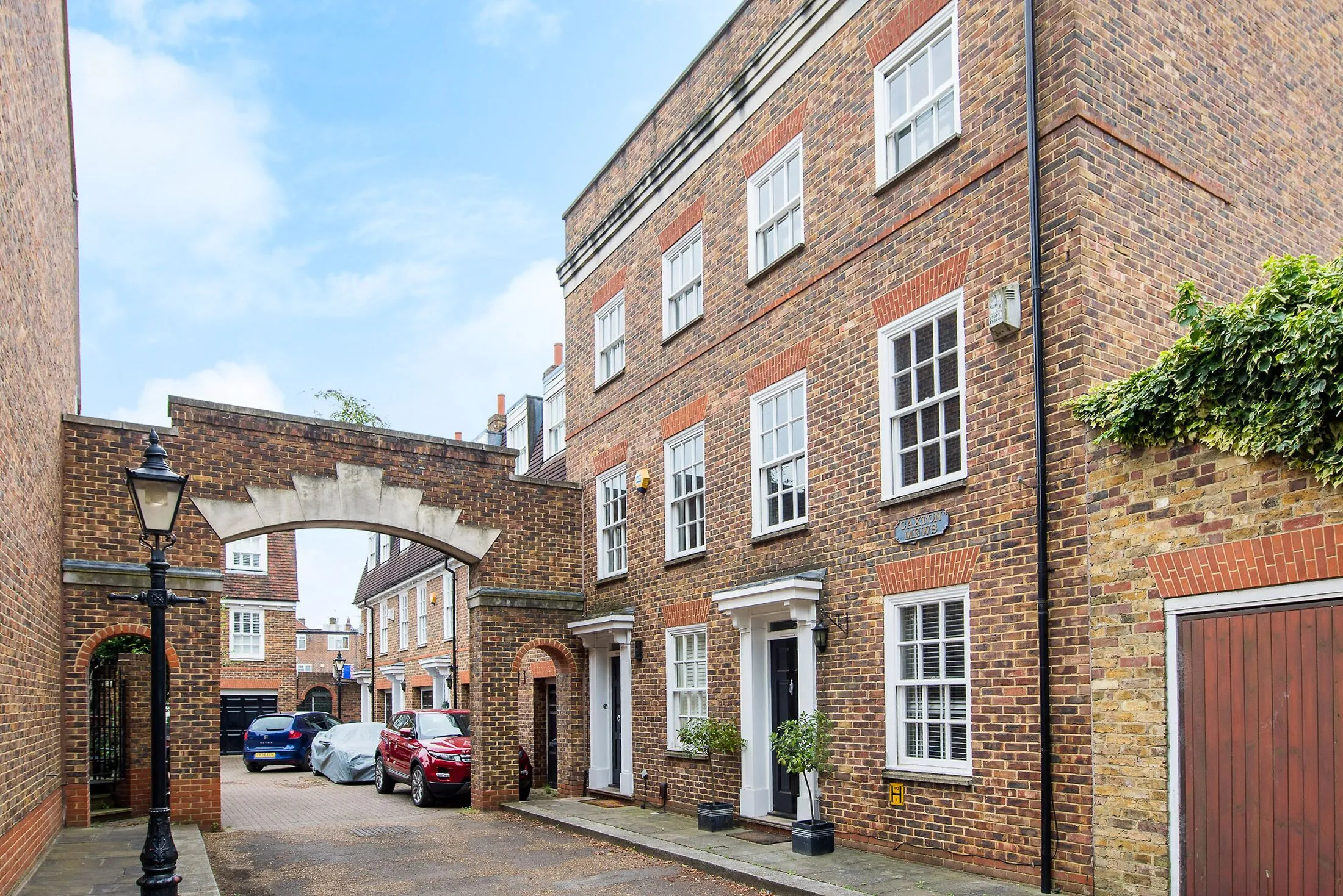 House Caxton Mews in Greater London
