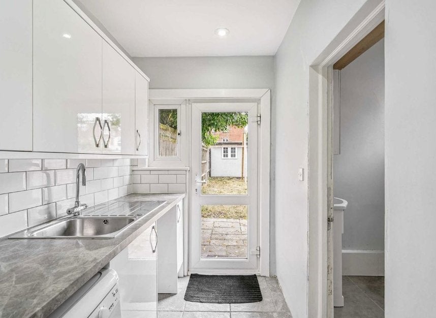 House Ederline Avenue in Greater London