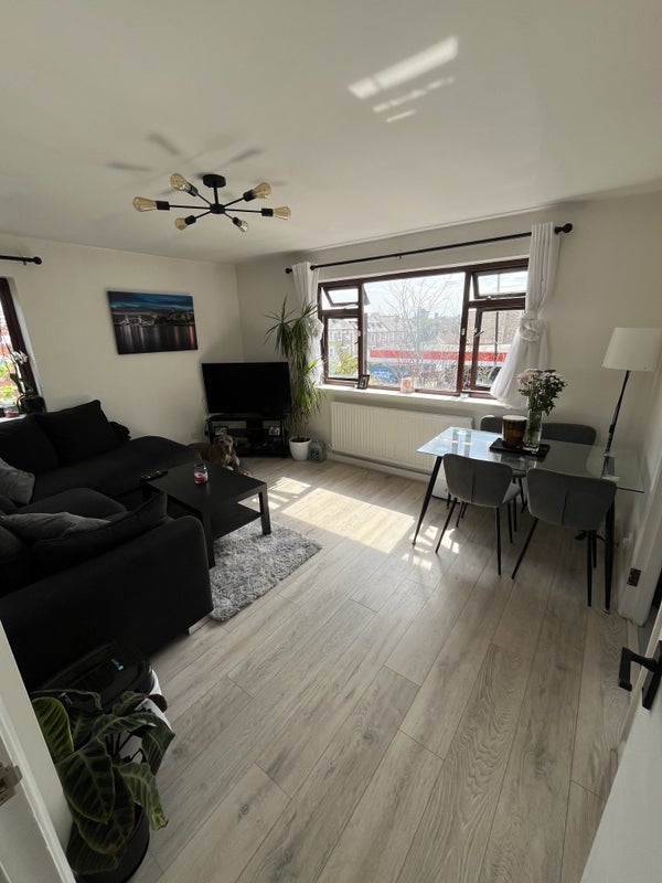Room South Norwood Hill in Greater London