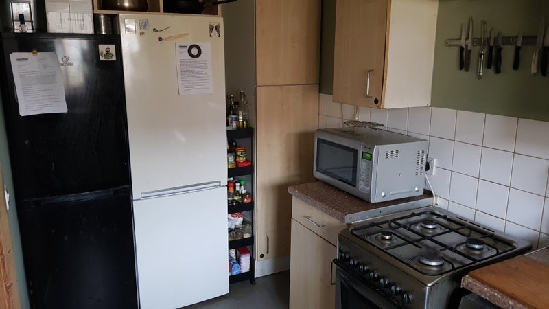 Room Benfleet Way in Greater London