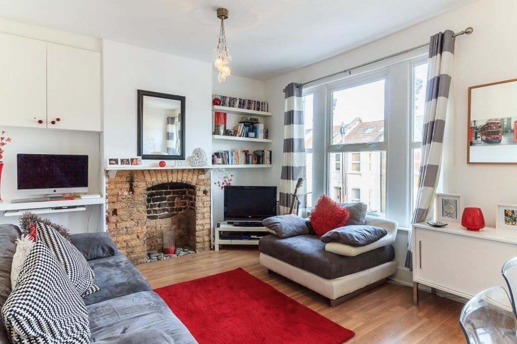 Flat Parkhurst Road in Greater London
