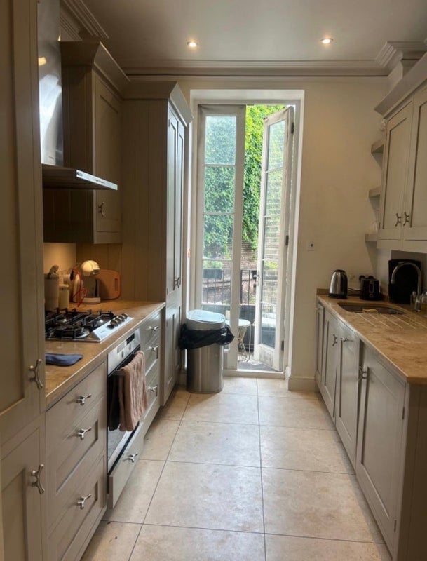 Room Rawlings Street in Greater London