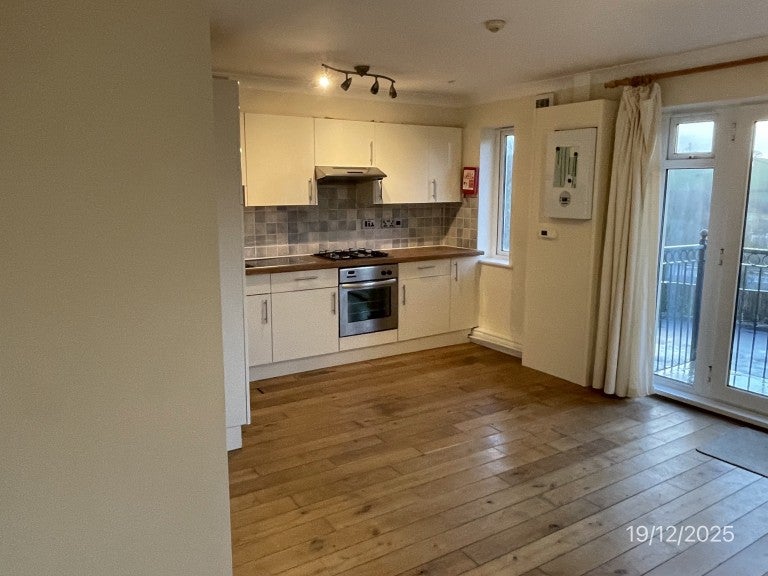 Flat Priory Street in Carmarthen