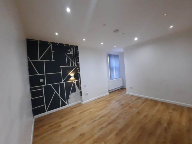 Flat Alexandra Park Road in Greater London