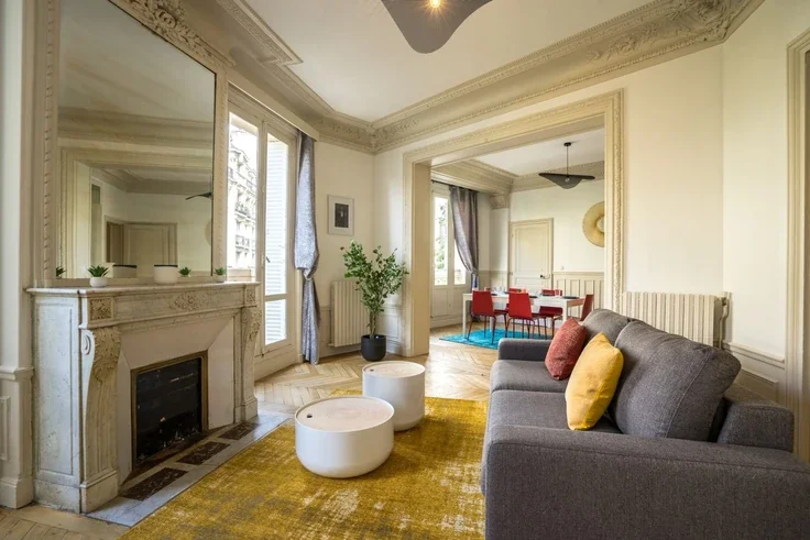 Flat Avenue Mozart in Paris