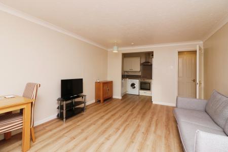 Flat Granary Court in Uttlesford