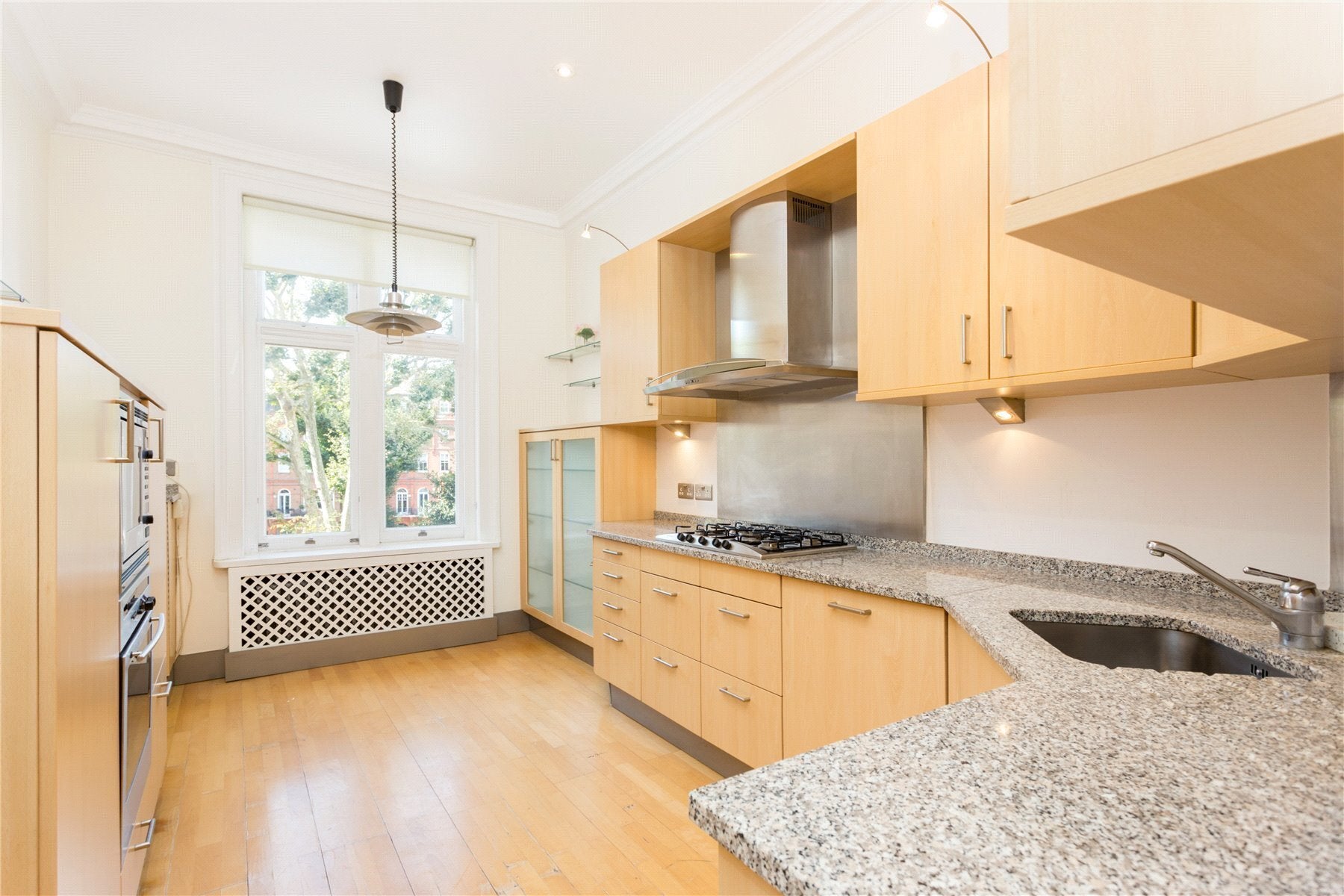 Flat Lennox Gardens in Greater London