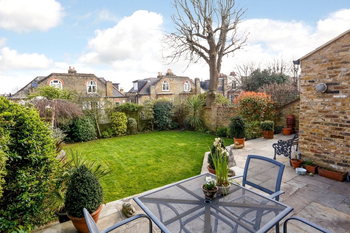 House Bernard Gardens in Greater London