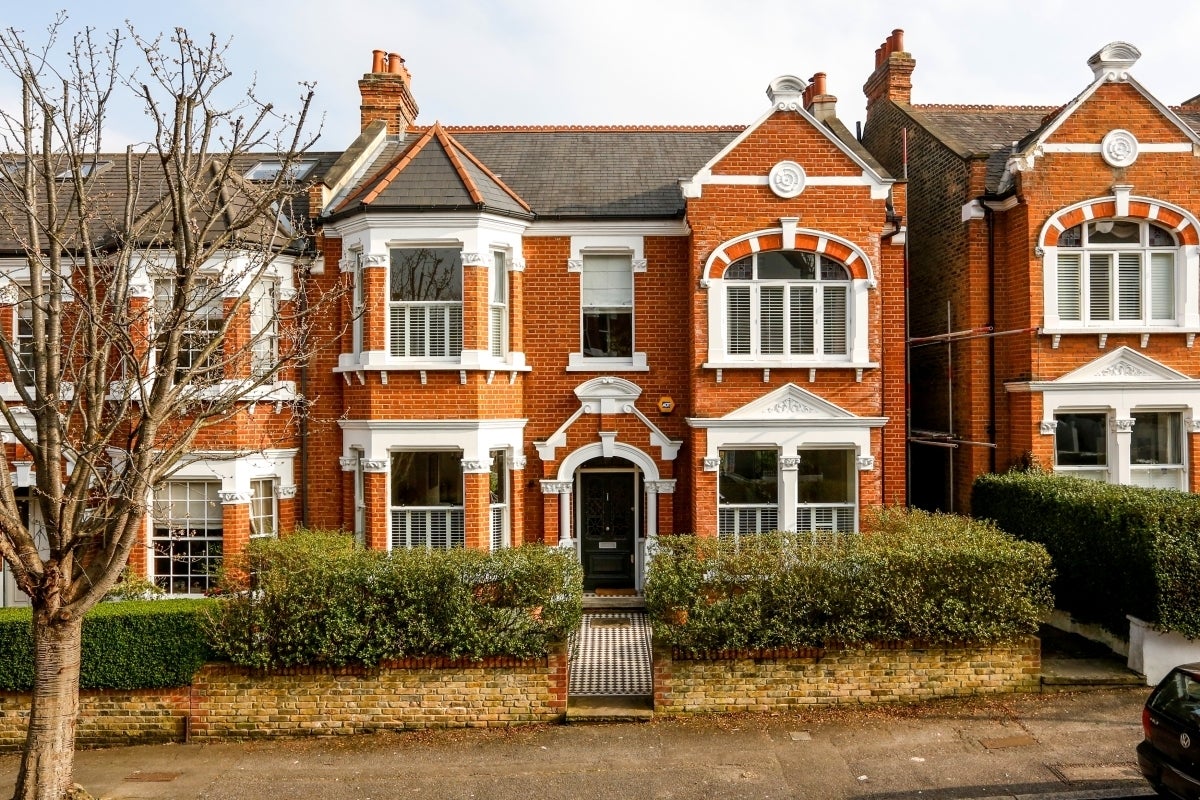 House Bernard Gardens in Greater London