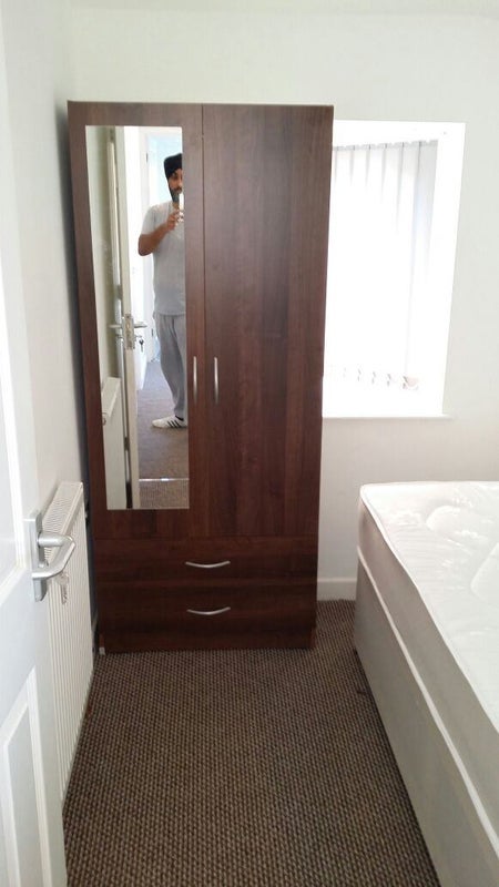 Room Gibbins Road in Birmingham