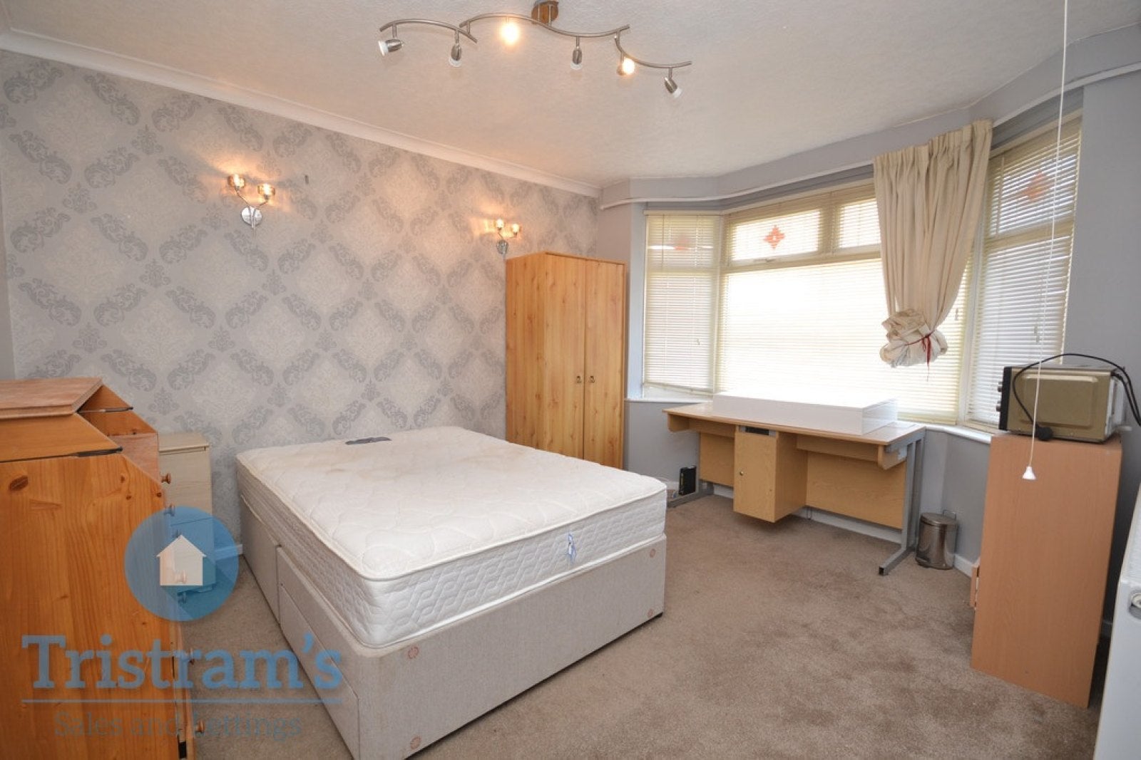 Room Brendon Road in Nottingham