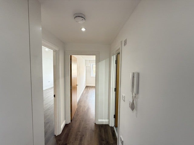 Flat Market Place in Watford