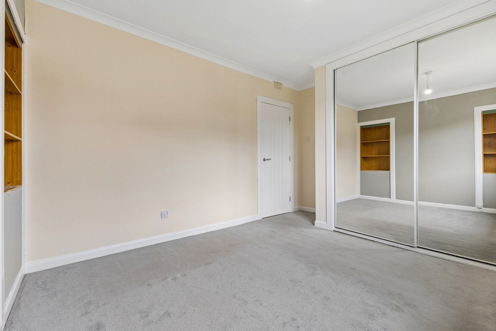Flat Margaret Drive in Bonnybridge