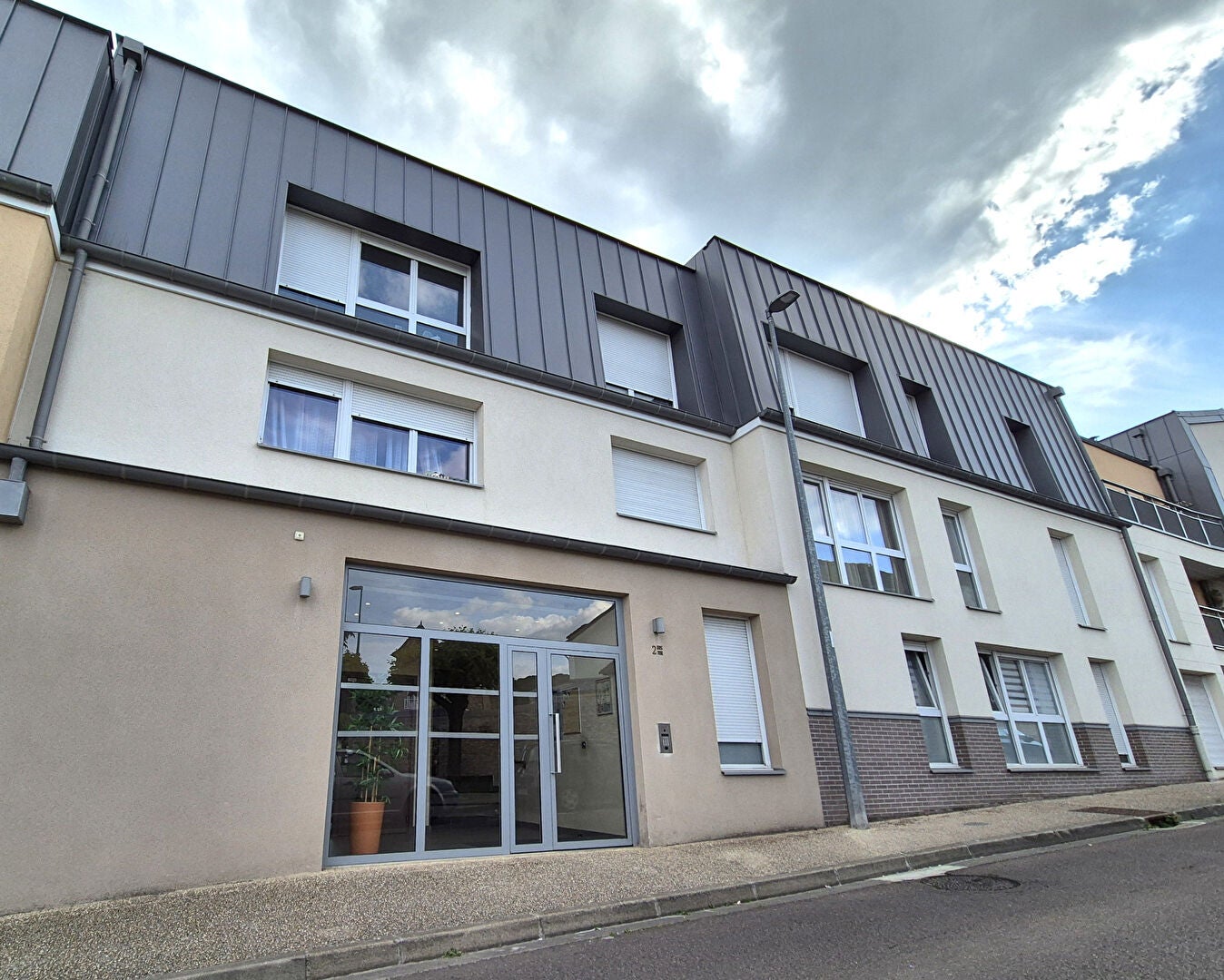 Flat Rue des Côtes Blanches in Chanteloup-les-Vignes
