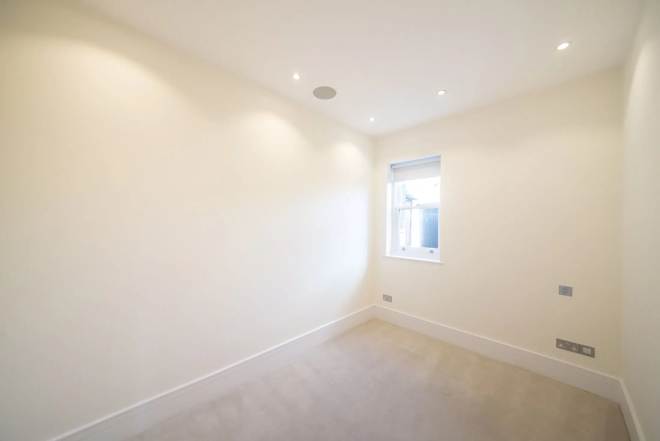 Flat Rudall Crescent in Greater London