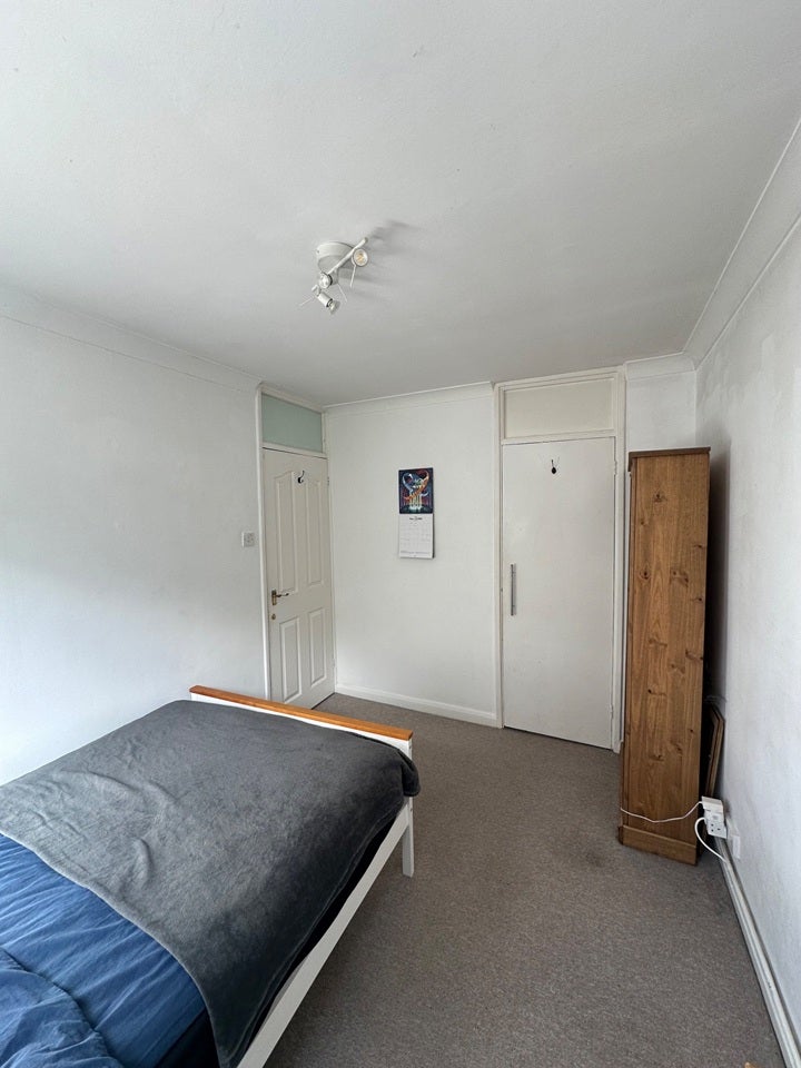 Room Lydney Close in Greater London