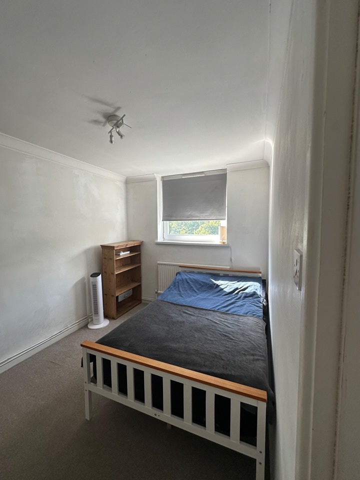 Room Lydney Close in Greater London