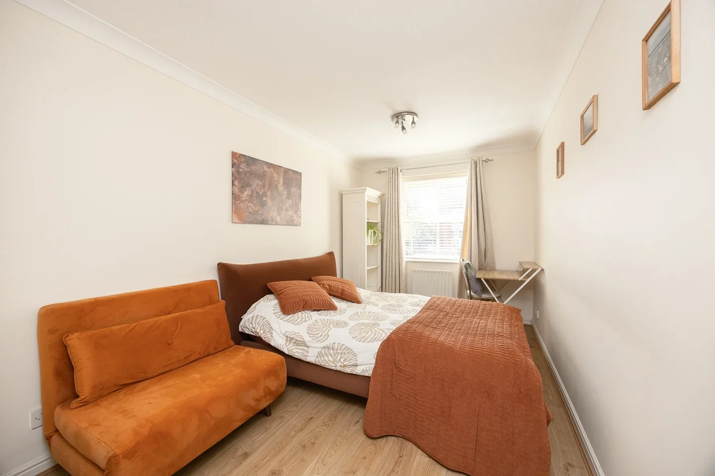 Flat Chatsworth Square in Hove