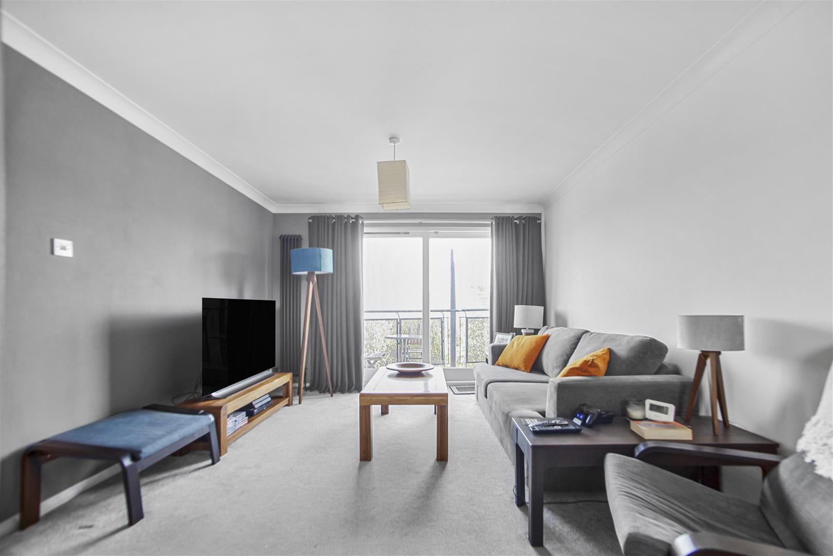 Flat Briant Street in Greater London