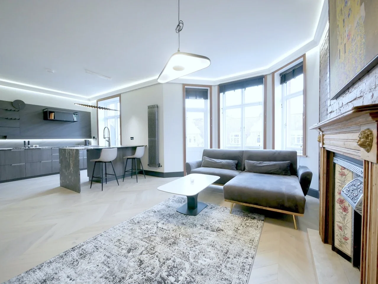 Flat Lauderdale Road in City of Westminster