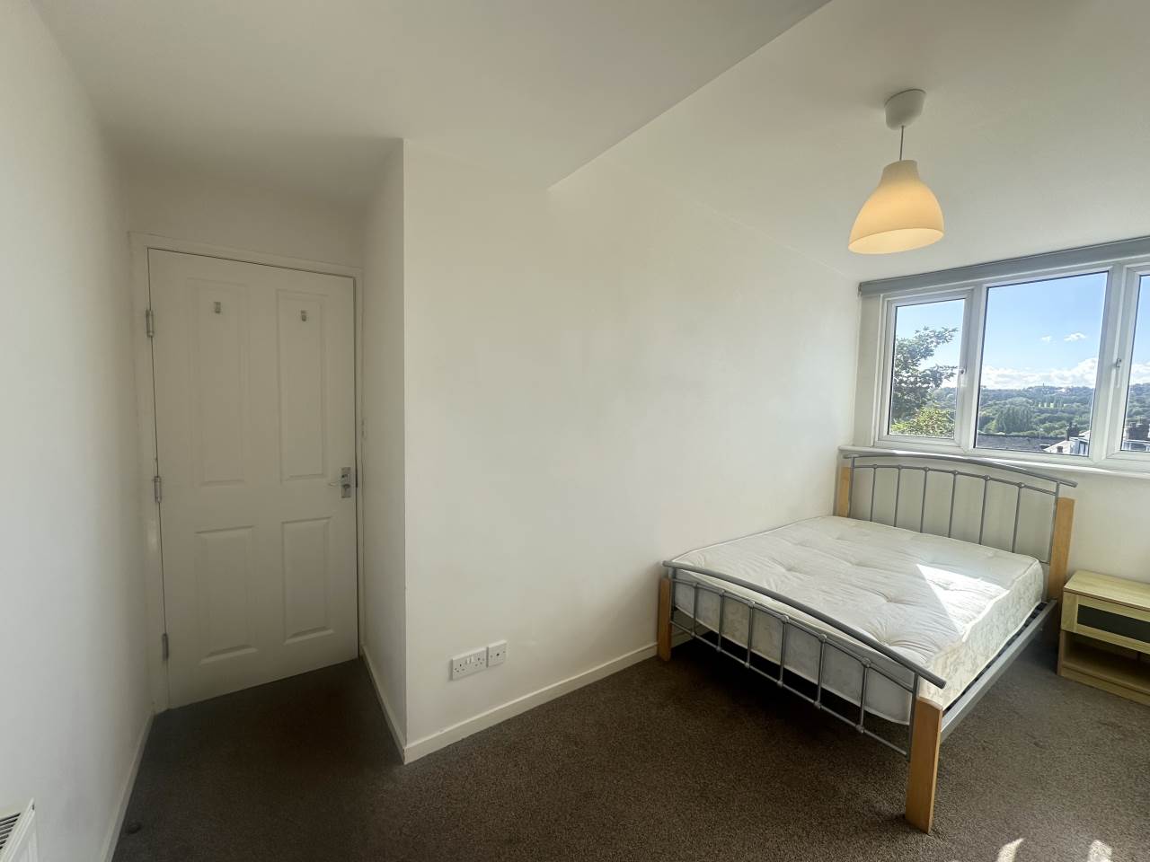 Room Back Burley Hill in Leeds