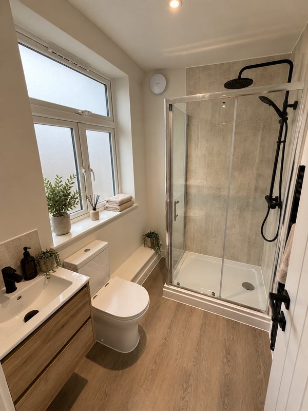 Room Felixstowe Road in Ipswich