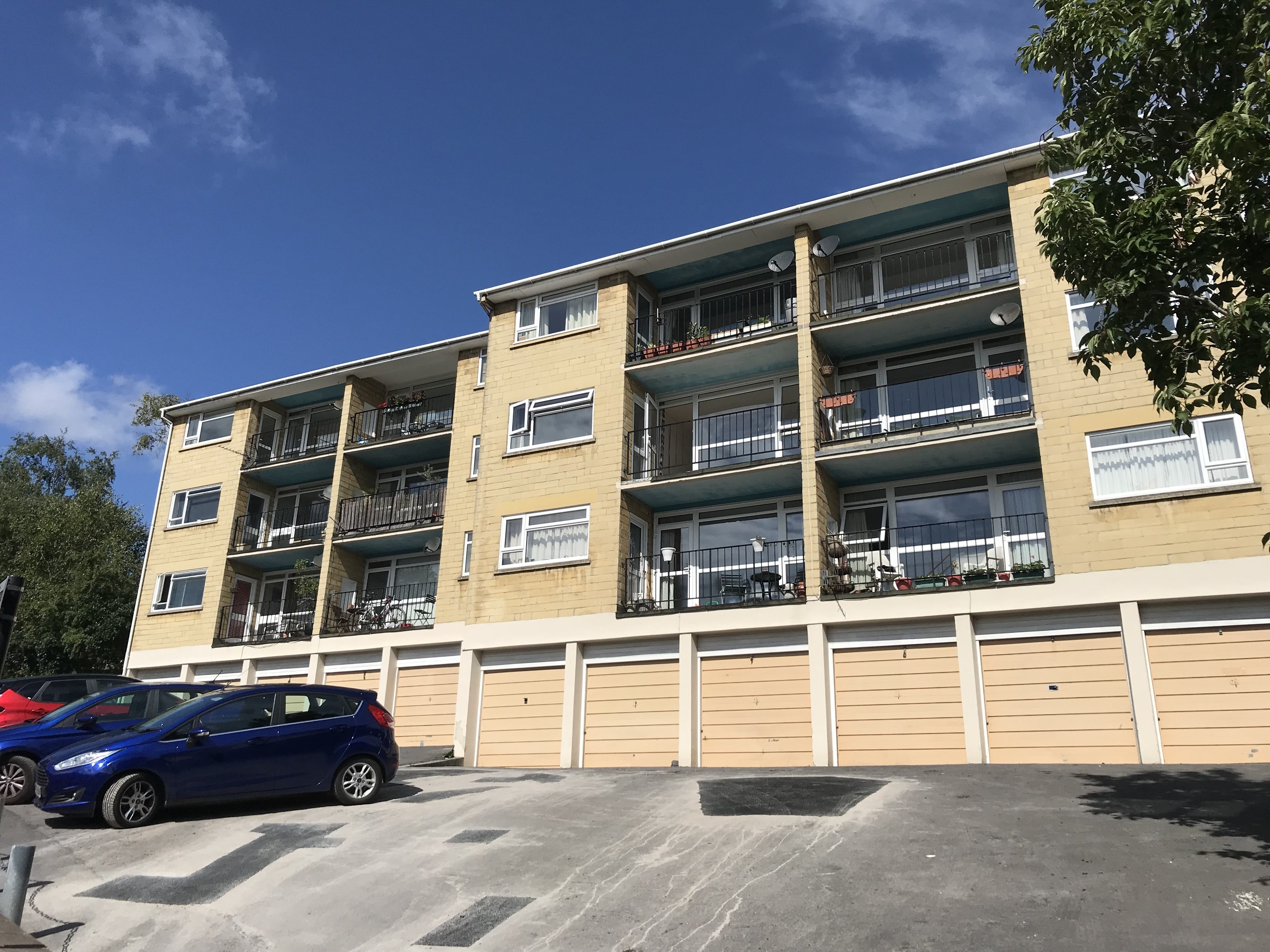 Flat Pera Road in Bath