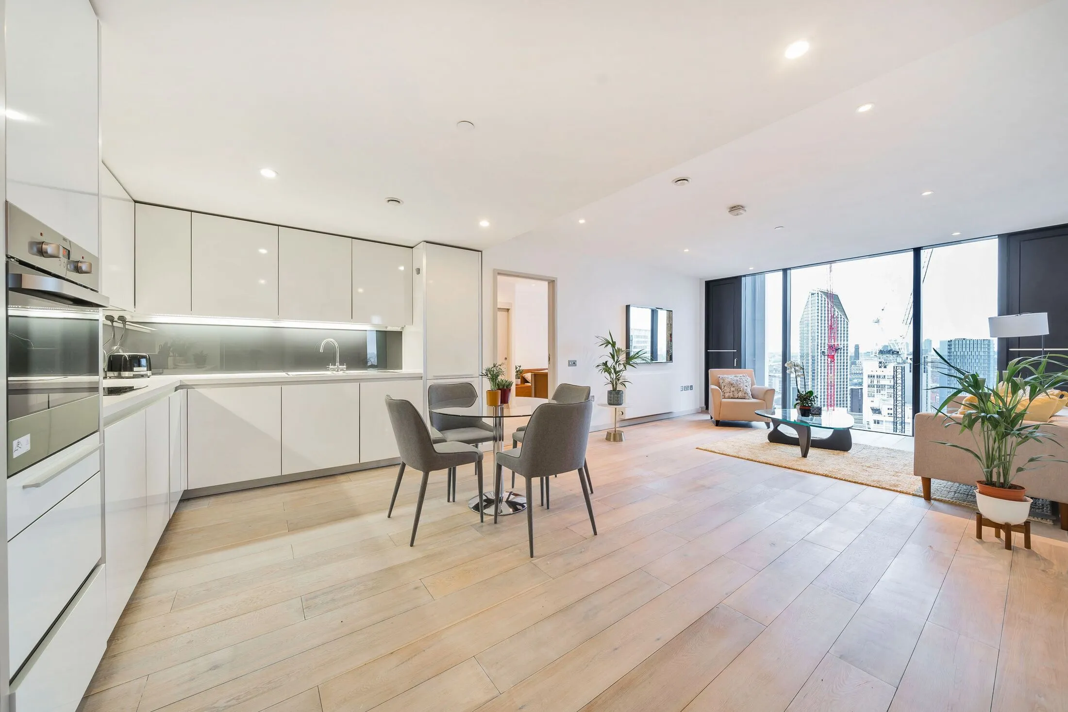 Flat Wollaston Close in Greater London