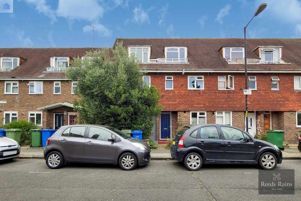 House Ambergate Street in Greater London