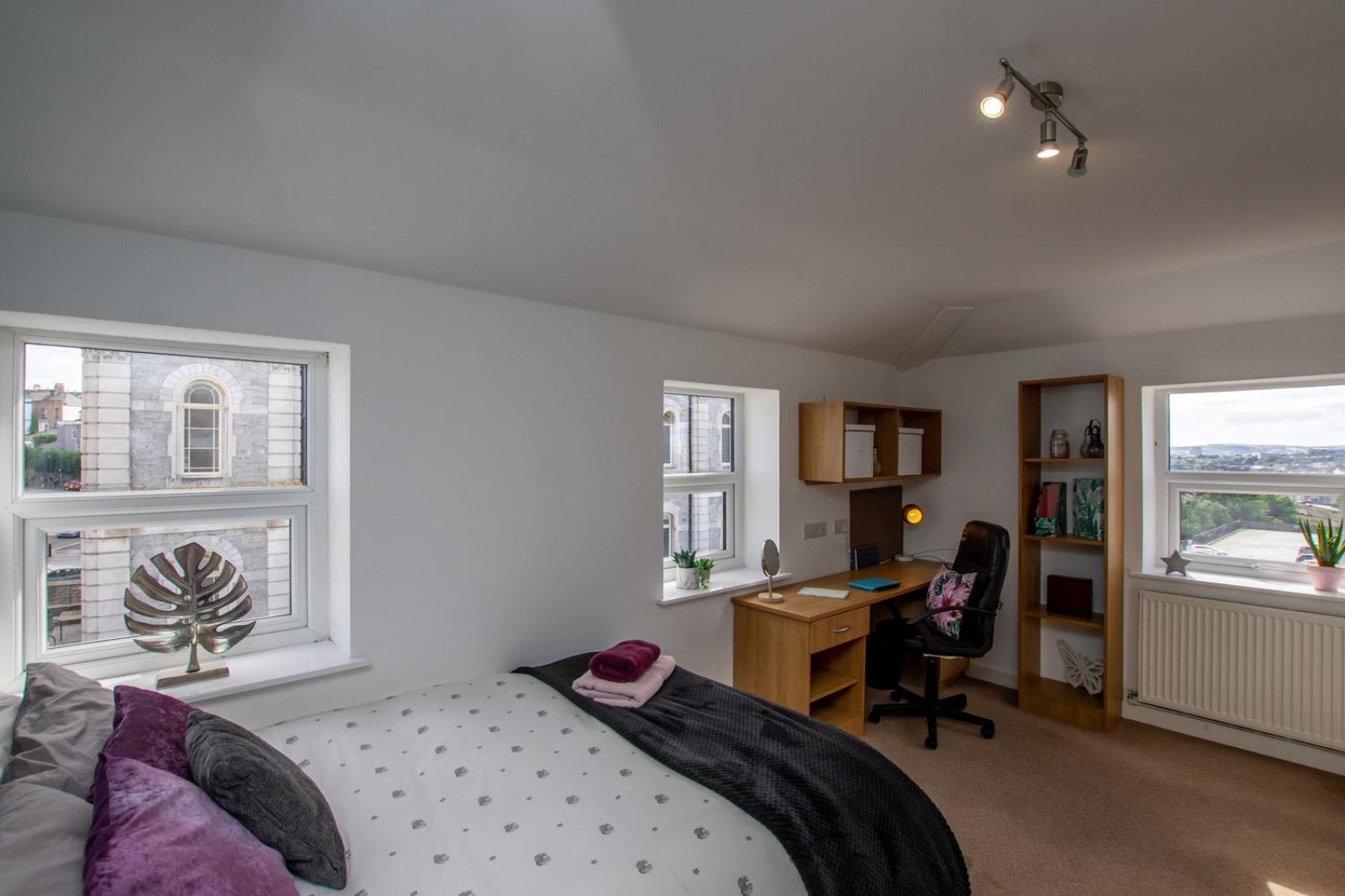 Room Finsbury Lane in Plymouth