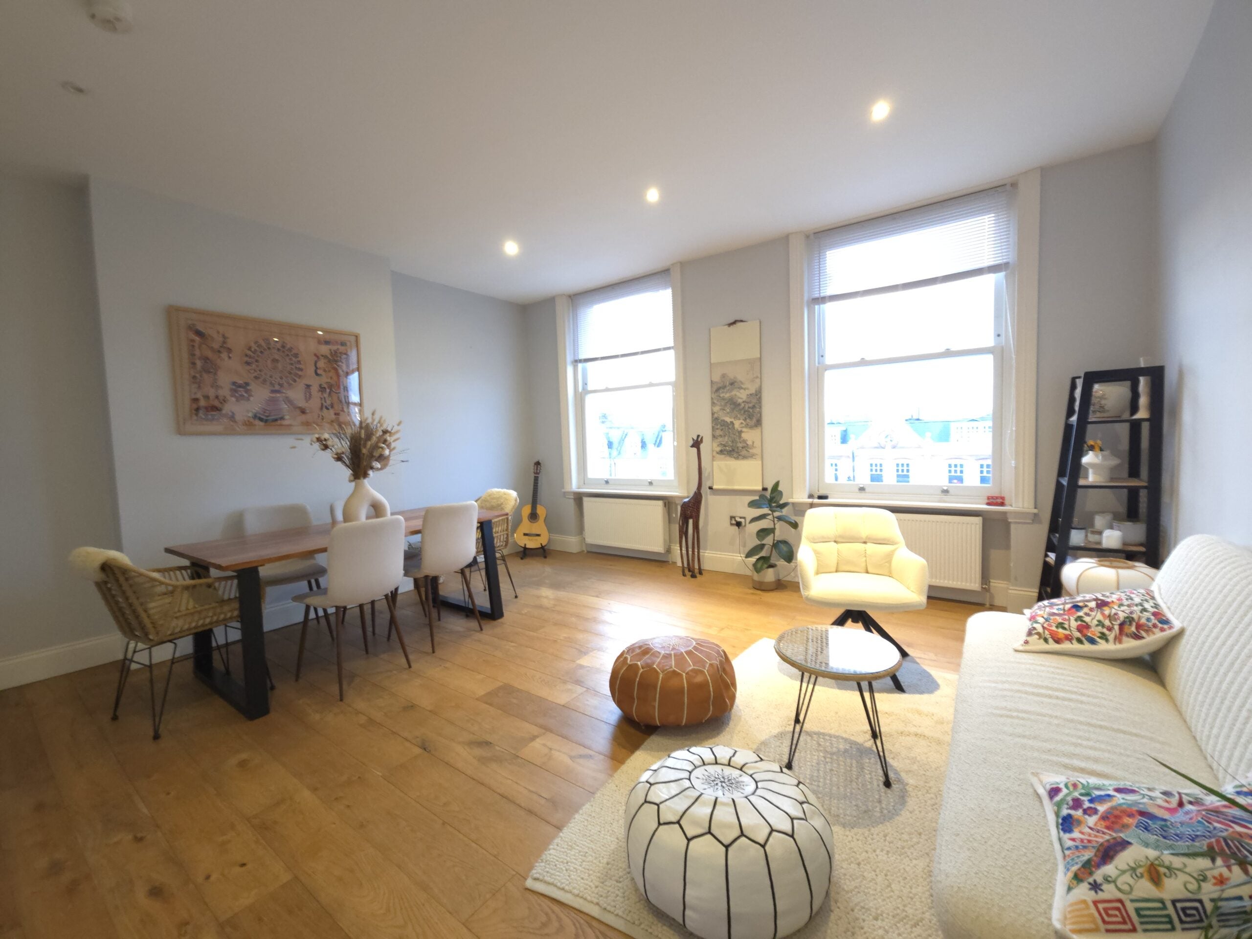 Flat Electric Avenue in Greater London