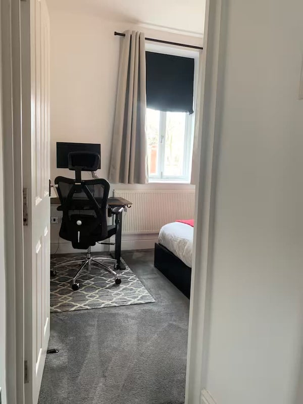 Room Trinity Crescent in Greater London