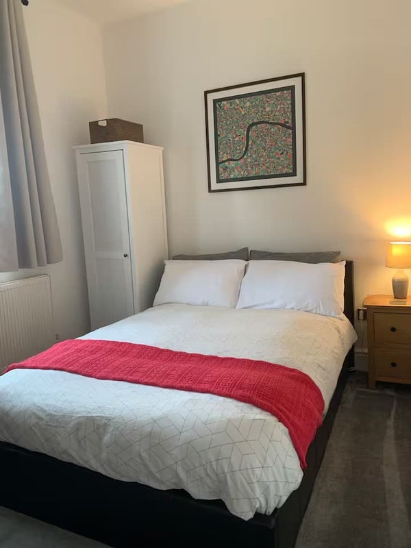Room Trinity Crescent in Greater London