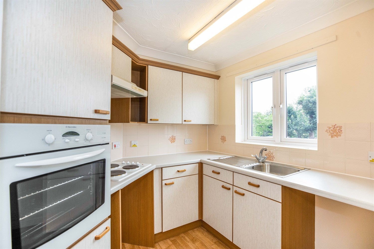 Flat Banbury Road in Warwick
