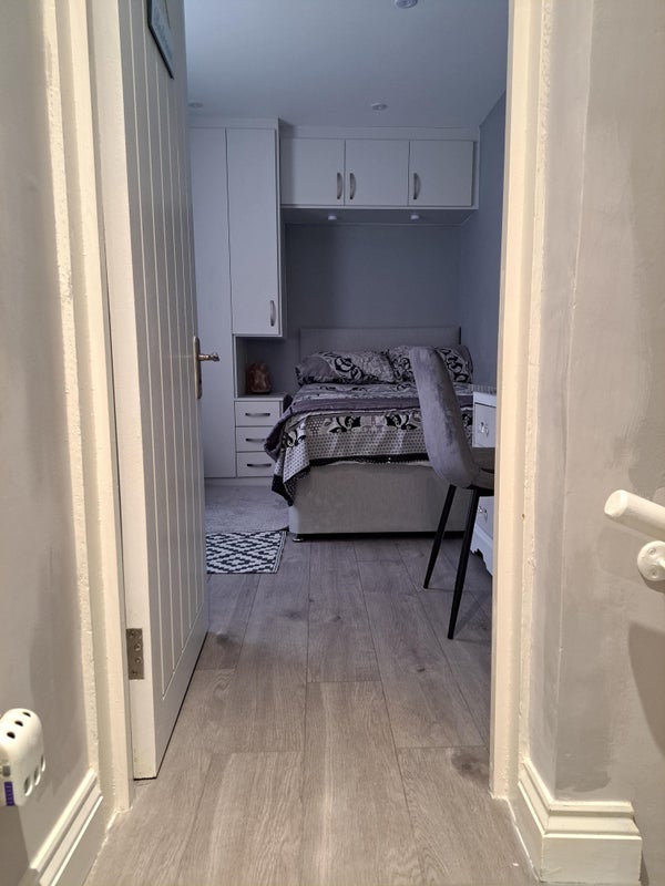 Room Fernlea Road in Greater London