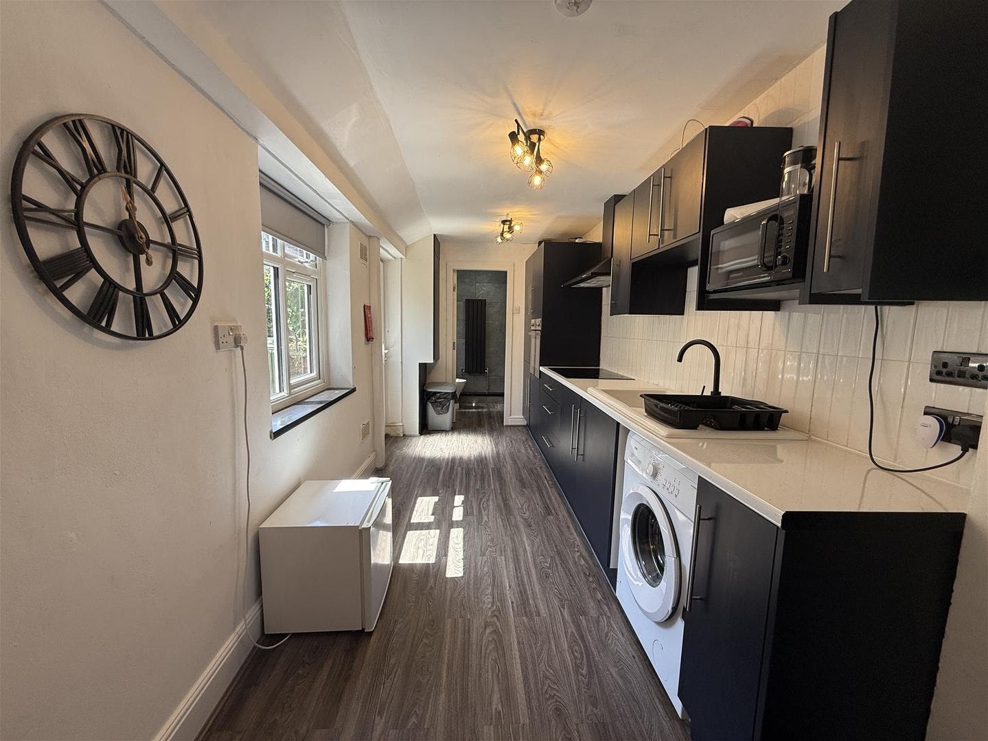 Room Mostyn Road in Birmingham