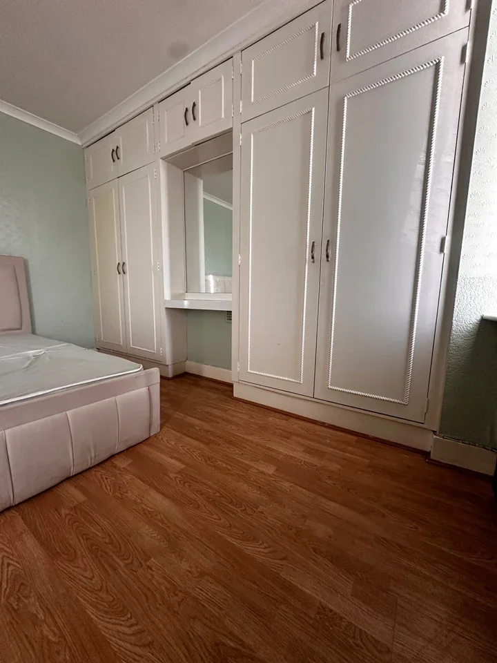 Room Willow Road in Greater London