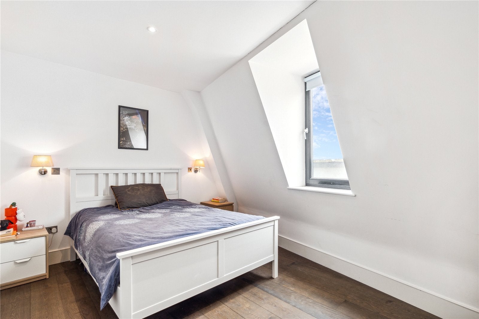 Flat Milson Road in Greater London