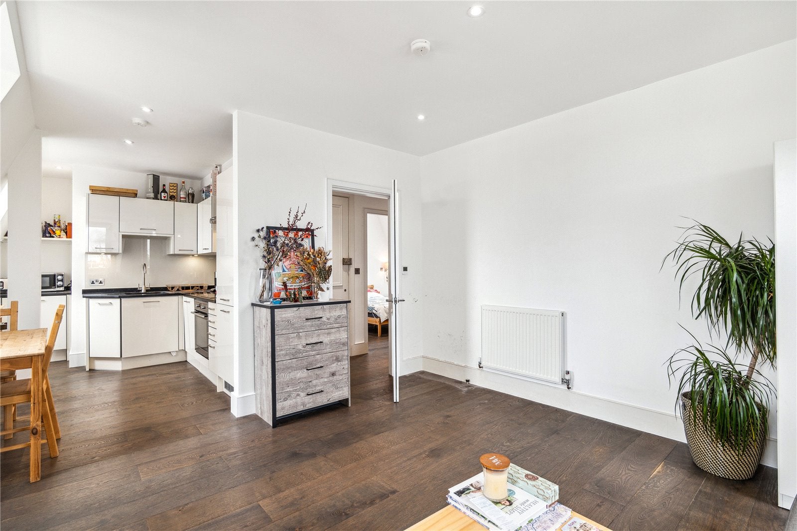 Flat Milson Road in Greater London