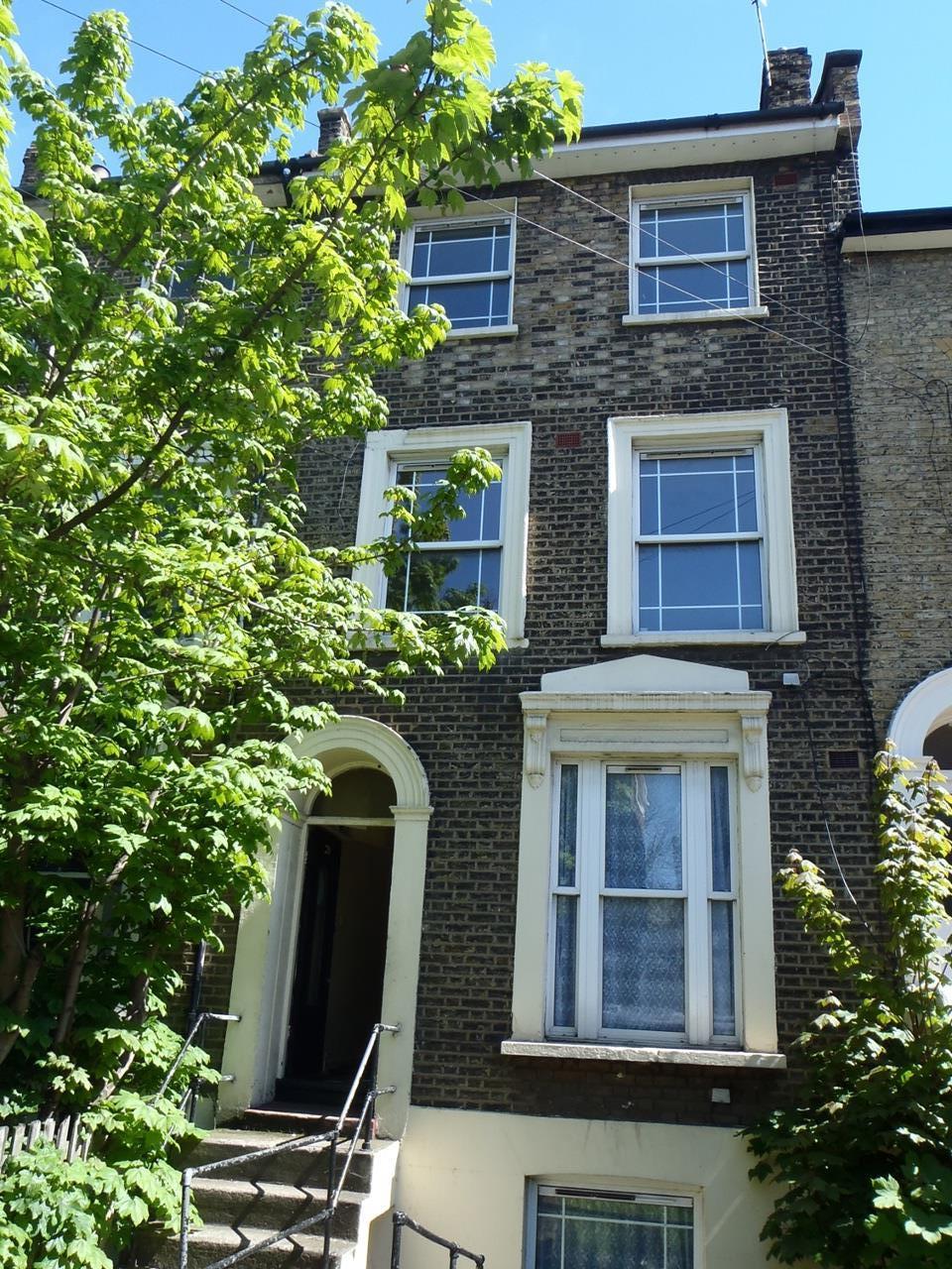 Flat Amersham Road in Greater London