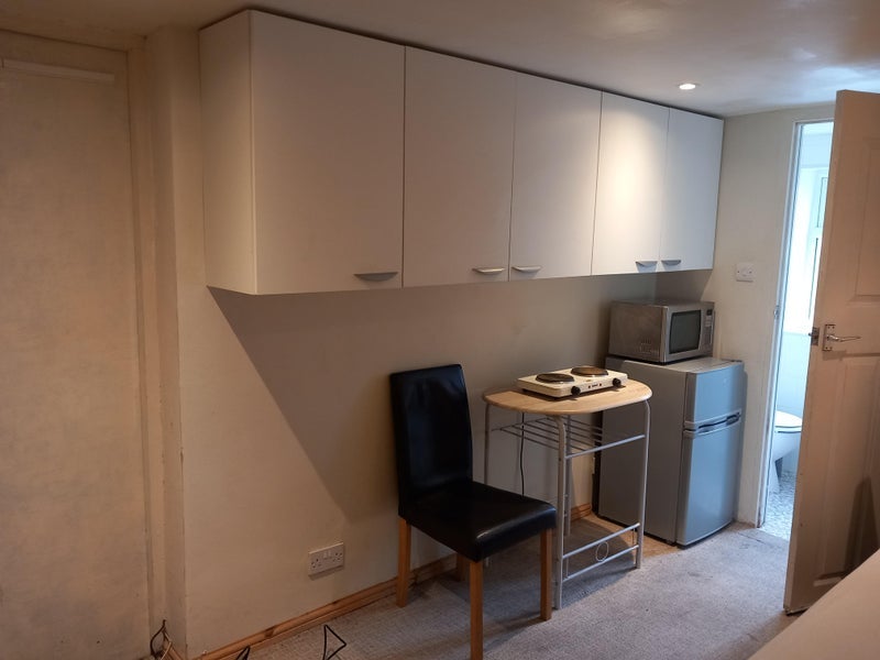 Flat Moore Close in Greater London